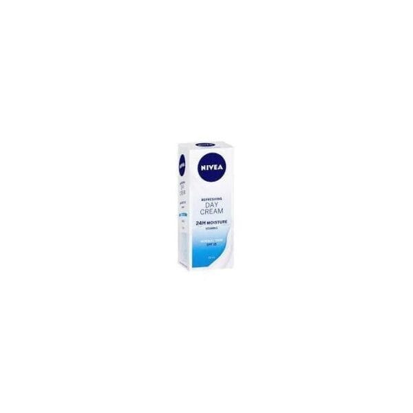 NIVEA Refreshing Day Cream SPF 15